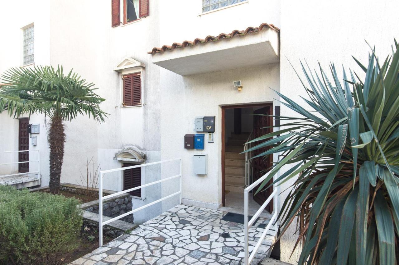 Apartment Bella-Vista Ičići Eksteriør billede